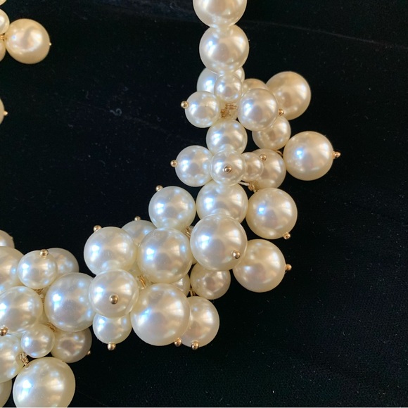Faux Pearl Necklace - Picture 2 of 9